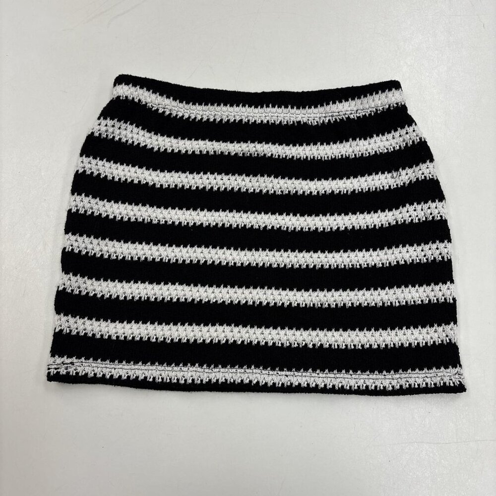 Pretty Little Thing Crochet Mini Skirt Womens 6 Black and White Summer Beach